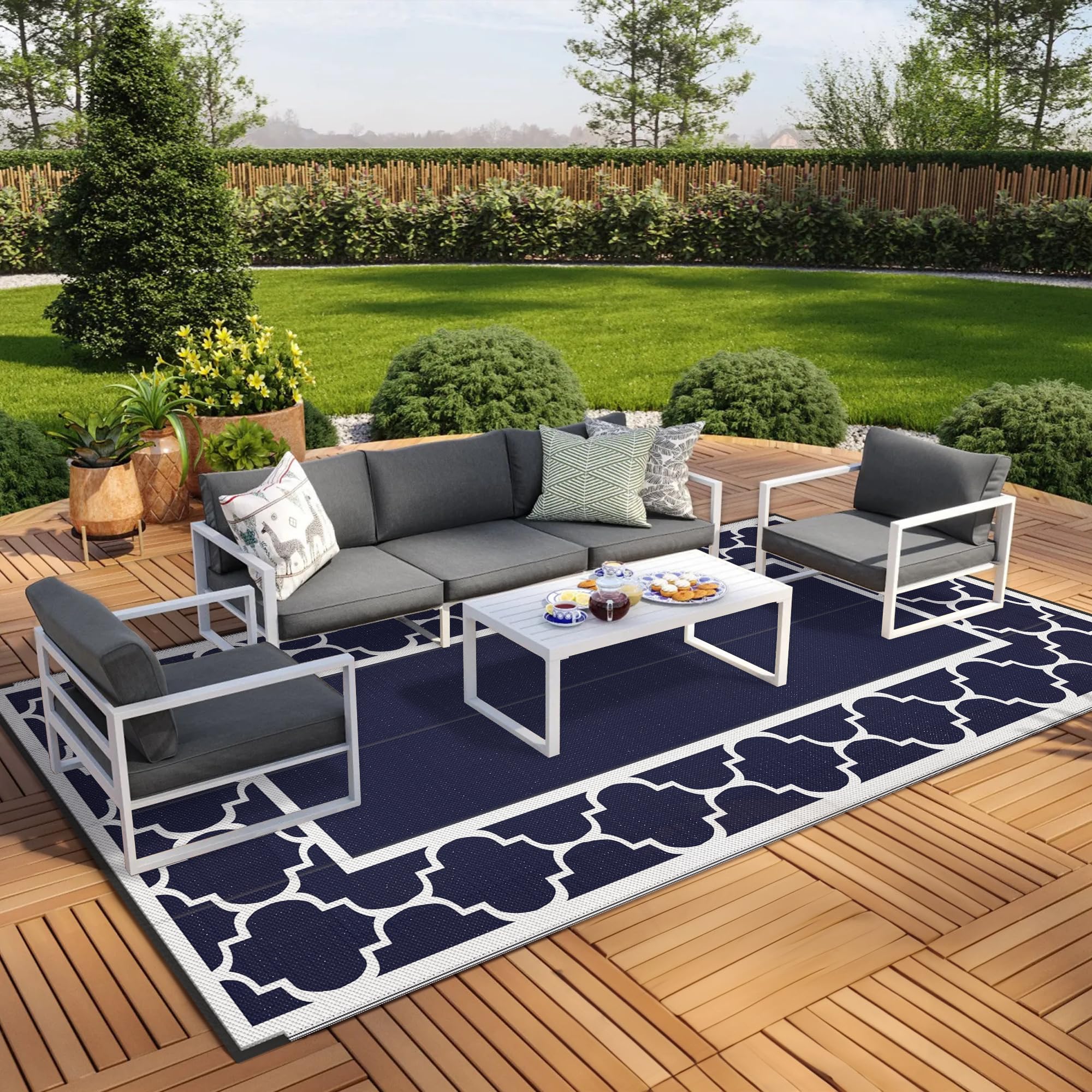 GENIMO 8'x16' Outdoor Rug blue and white geometric pattern front view