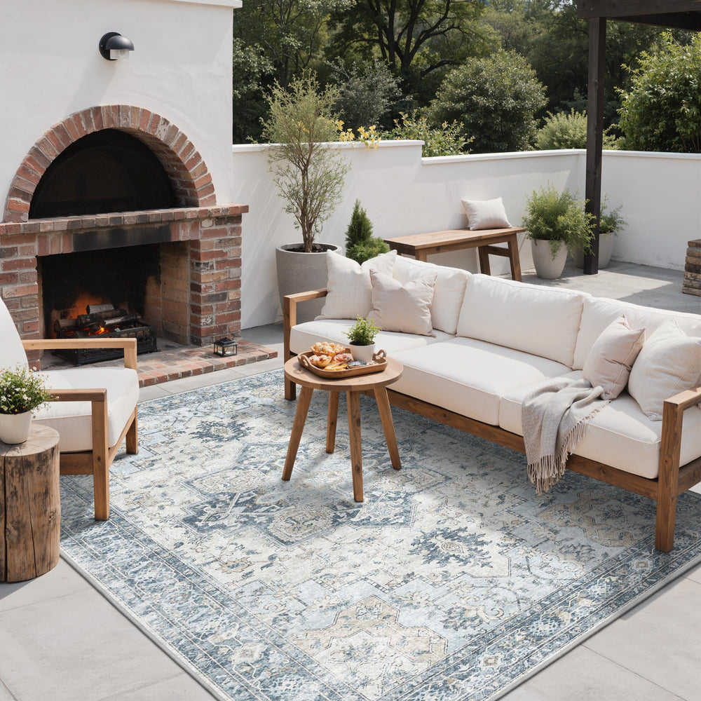 GENIMO Indoor Outdoor Rug showing floral pattern
