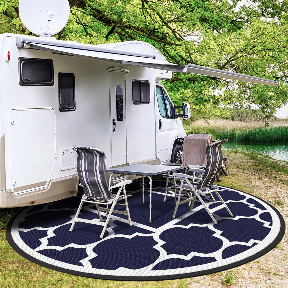 GENIMO Outdoor Rug 10' Round Blue & White folded for storage
