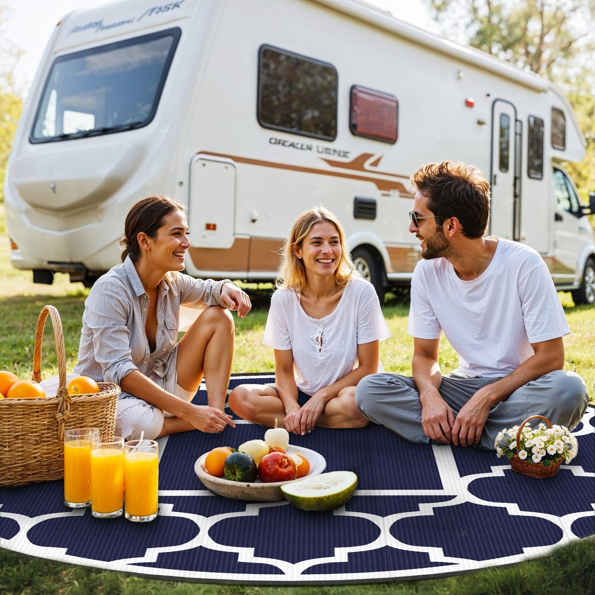 GENIMO Outdoor Rug 10' Round Blue & White in outdoor setting