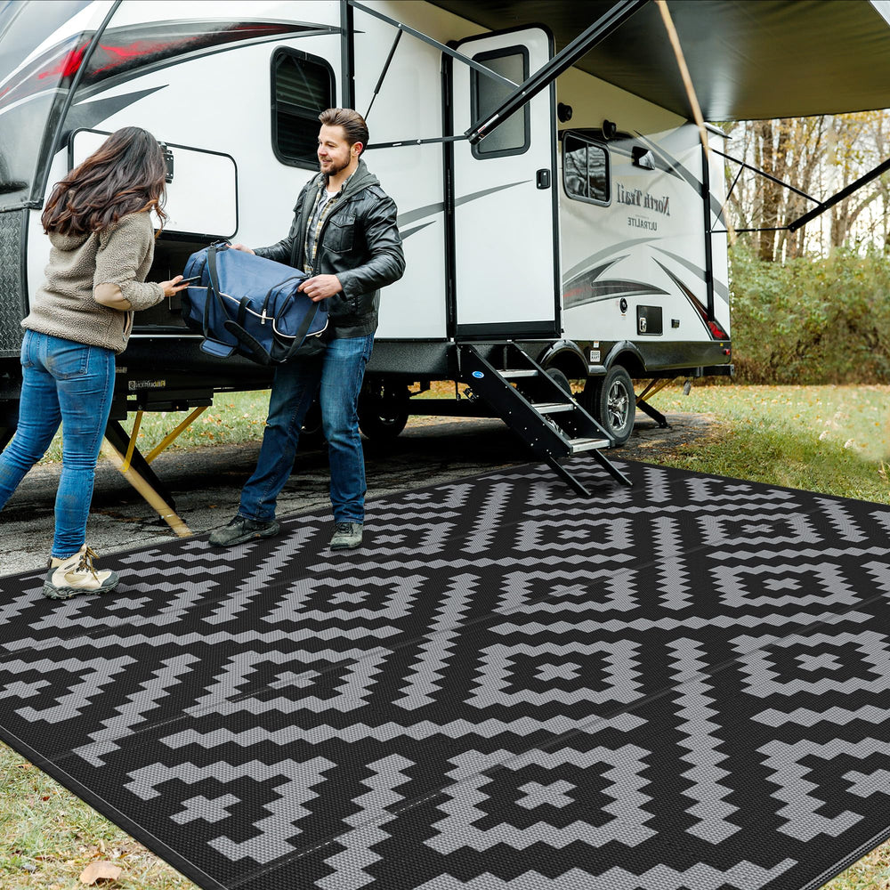 GENIMO Outdoor Rug 10'x10' black grey side view