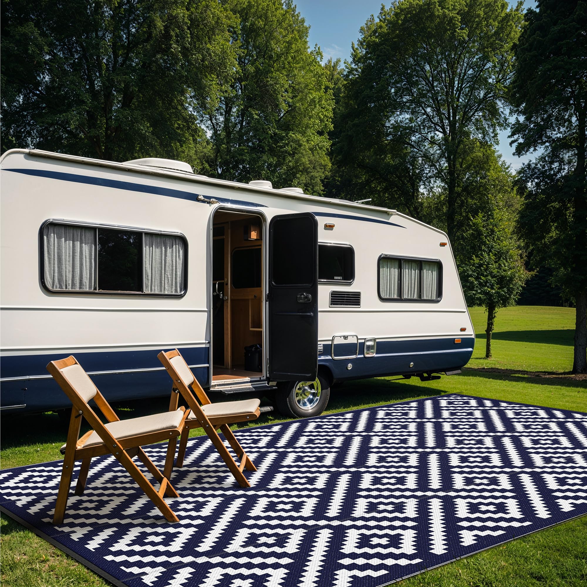 GENIMO Outdoor Rug 10'x14' in outdoor setting on patio
