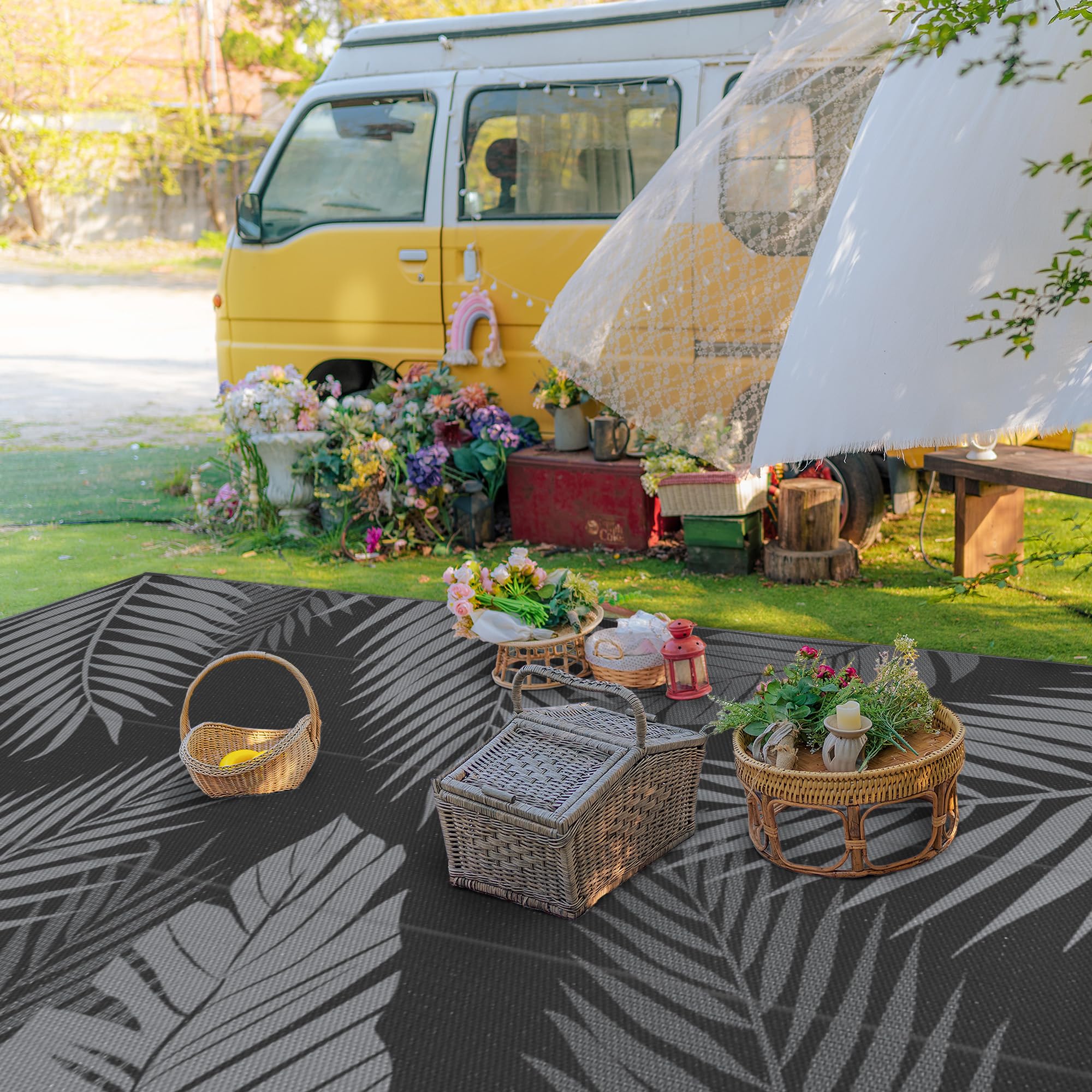 GENIMO Outdoor Rug 10'x14' packed in carry bag