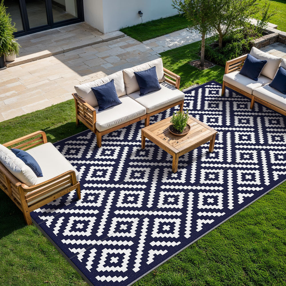 GENIMO Outdoor Rug 10'x14' with rust-proof alloy stakes