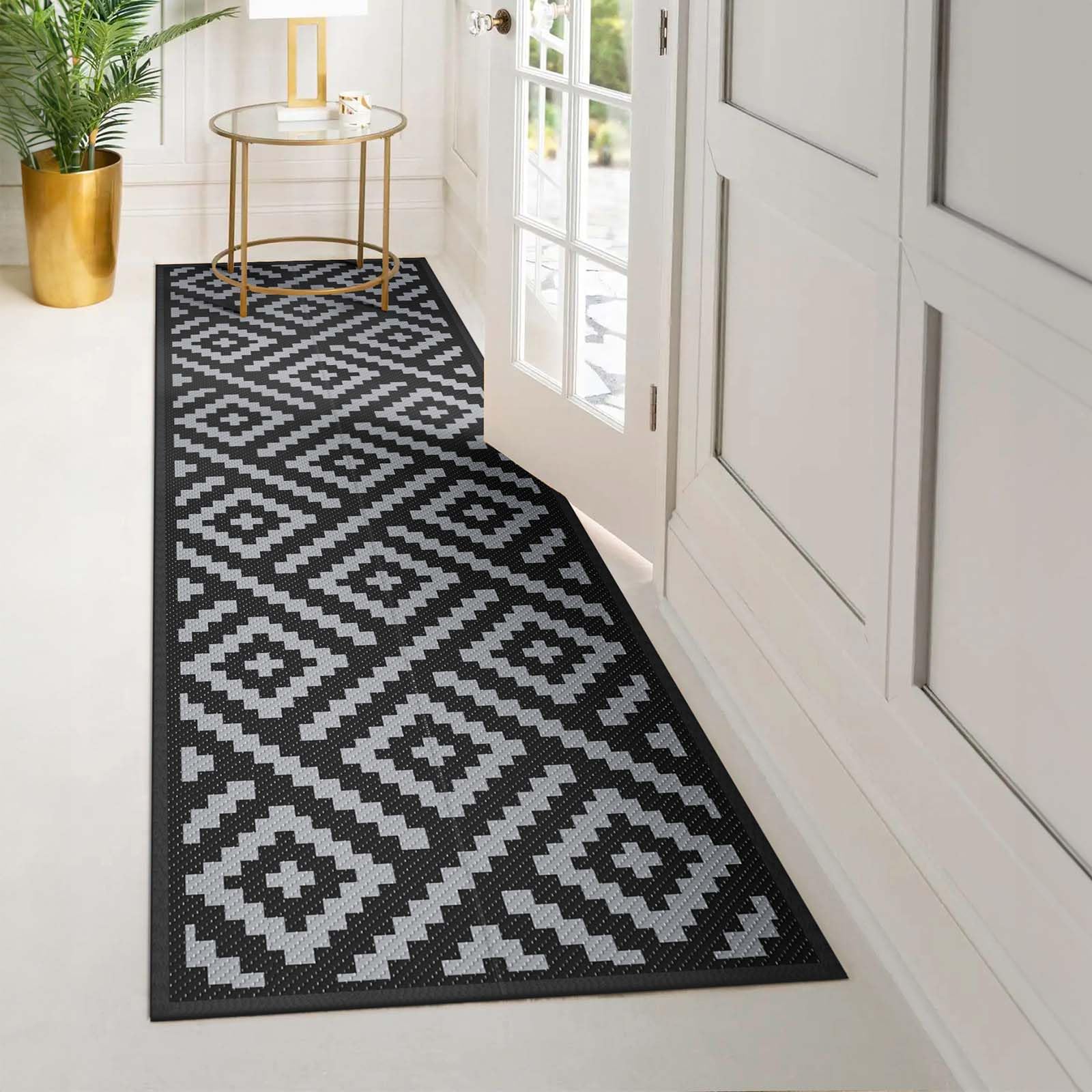 GENIMO Outdoor Rug 2.5'x8' black grey side view