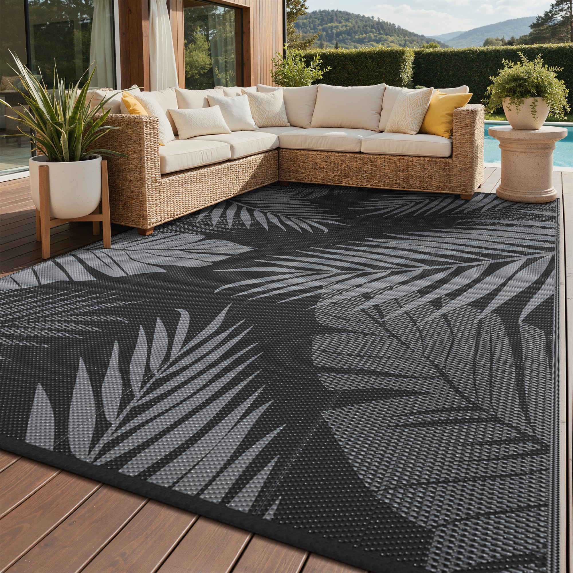 GENIMO Outdoor Rug 8'x10' Black Grey palm leaf design front view