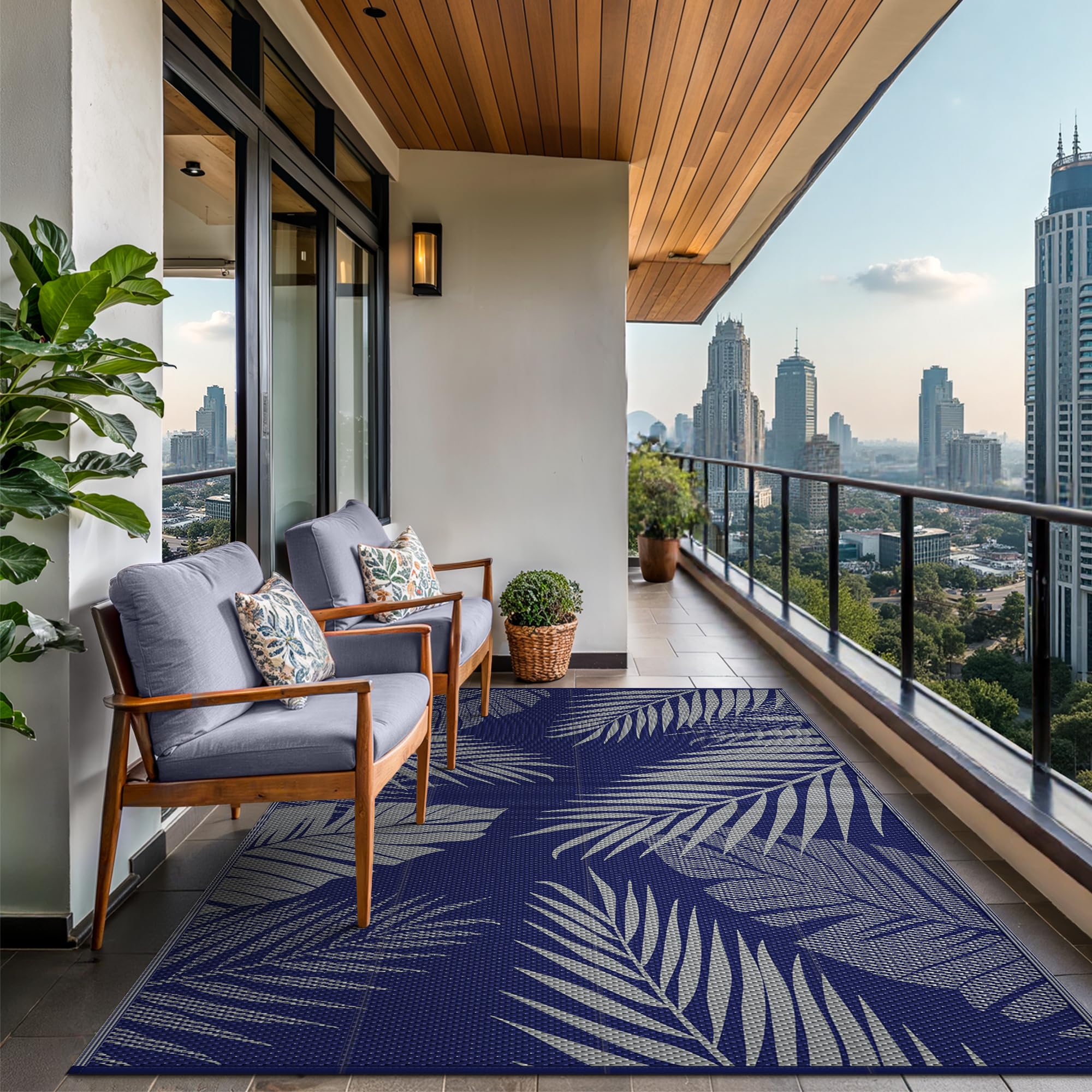 GENIMO Outdoor Rug 9'x12' folded in carry bag
