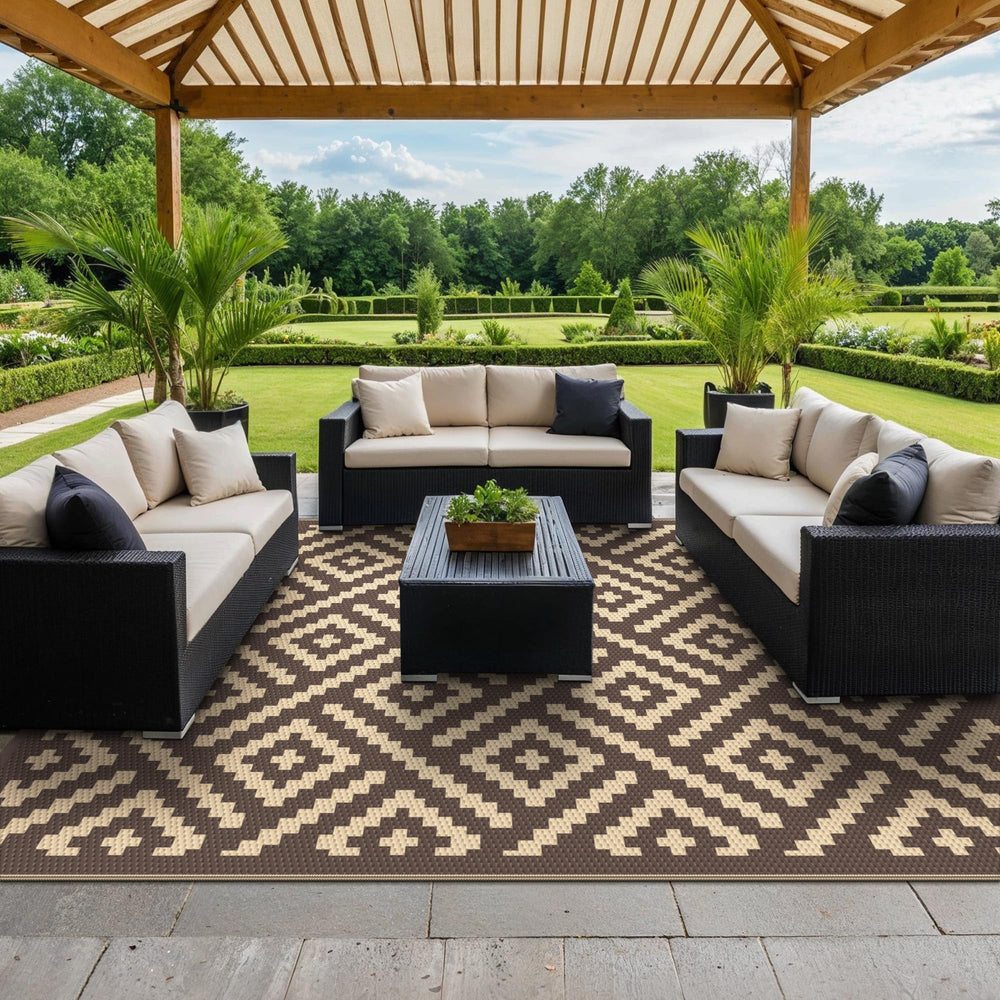 GENIMO Outdoor Rug 9'x12' in a picnic setting