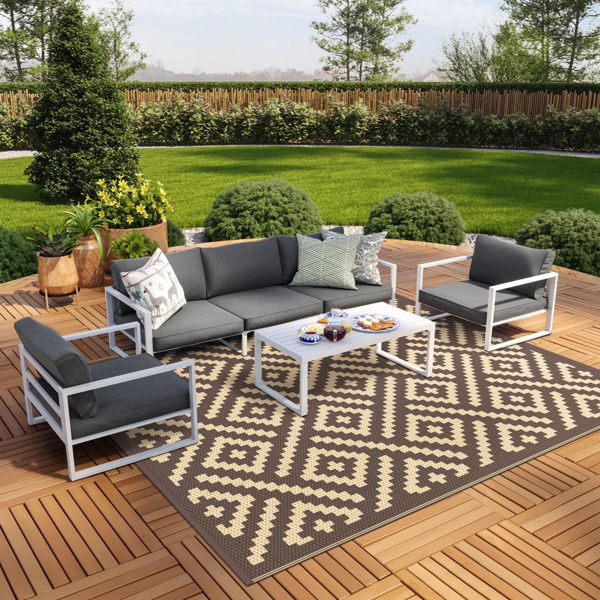 GENIMO Outdoor Rug 9'x12' rolled with carry bag