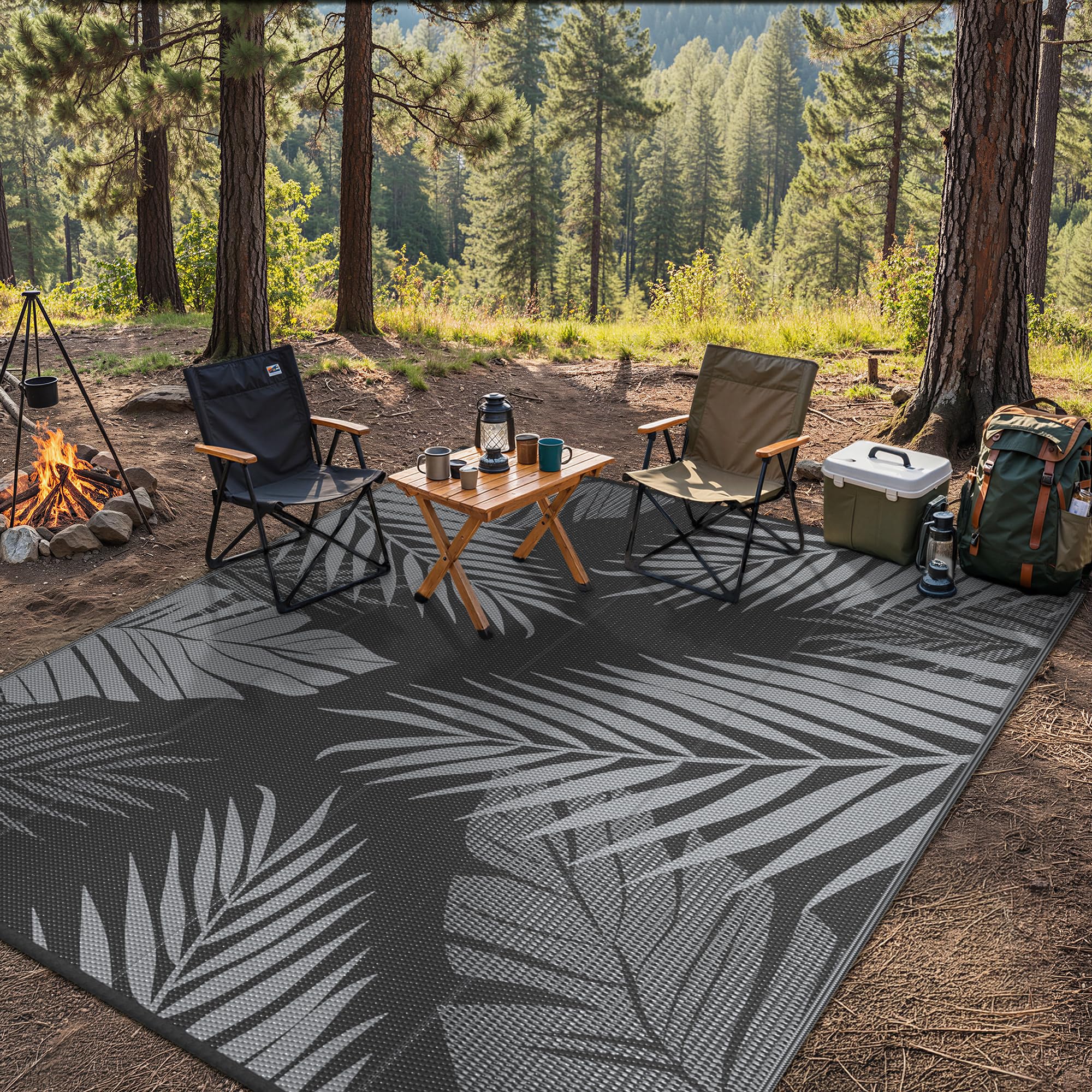 GENIMO Outdoor Rug being cleaned with water