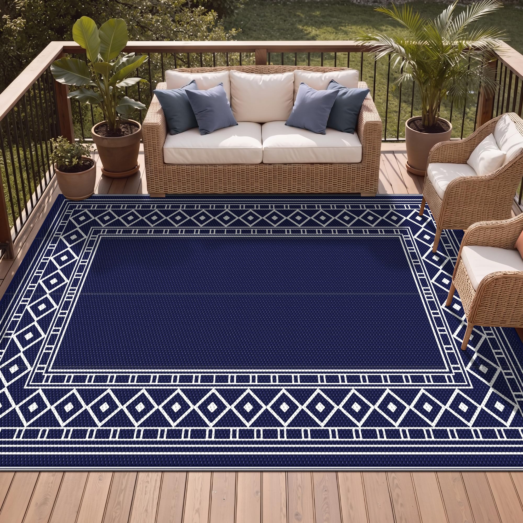 GENIMO Outdoor Rug compact size folded for storage
