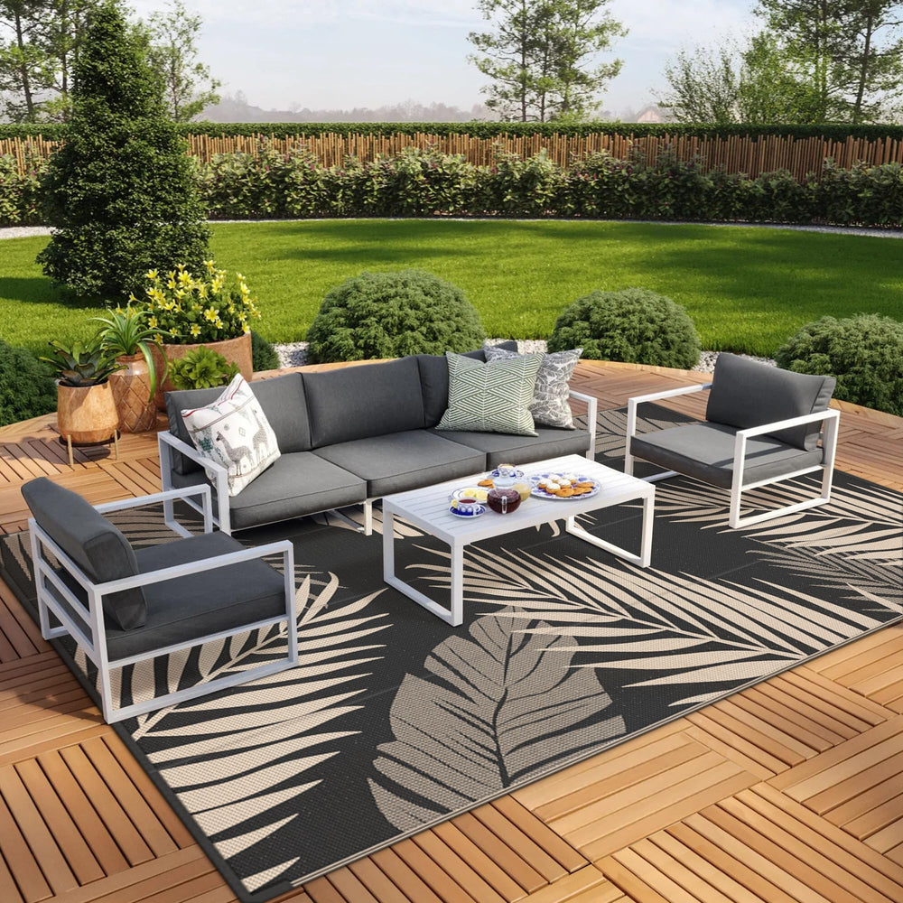 GENIMO Outdoor Rug compact size in carry bag