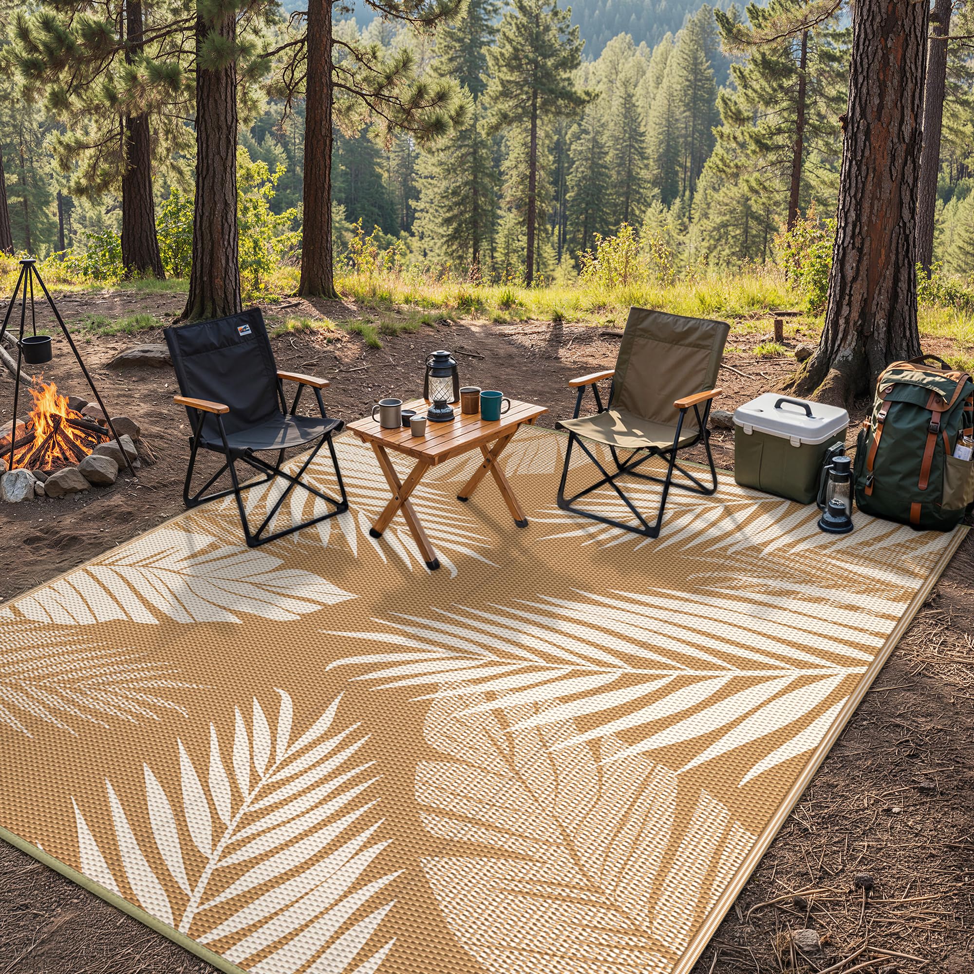 GENIMO Outdoor Rug compactly folded in carry bag