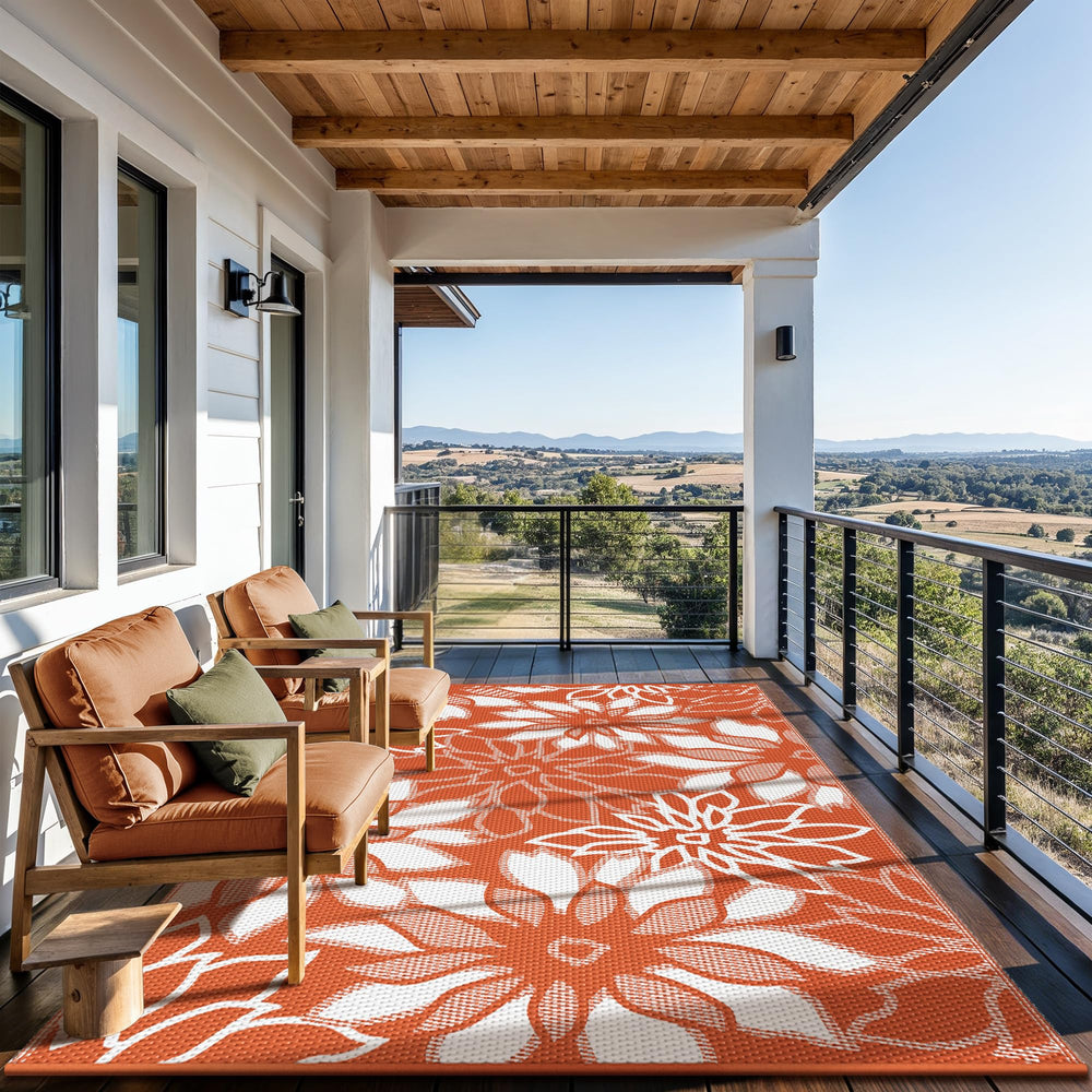 GENIMO Outdoor Rug displayed in a garden setting