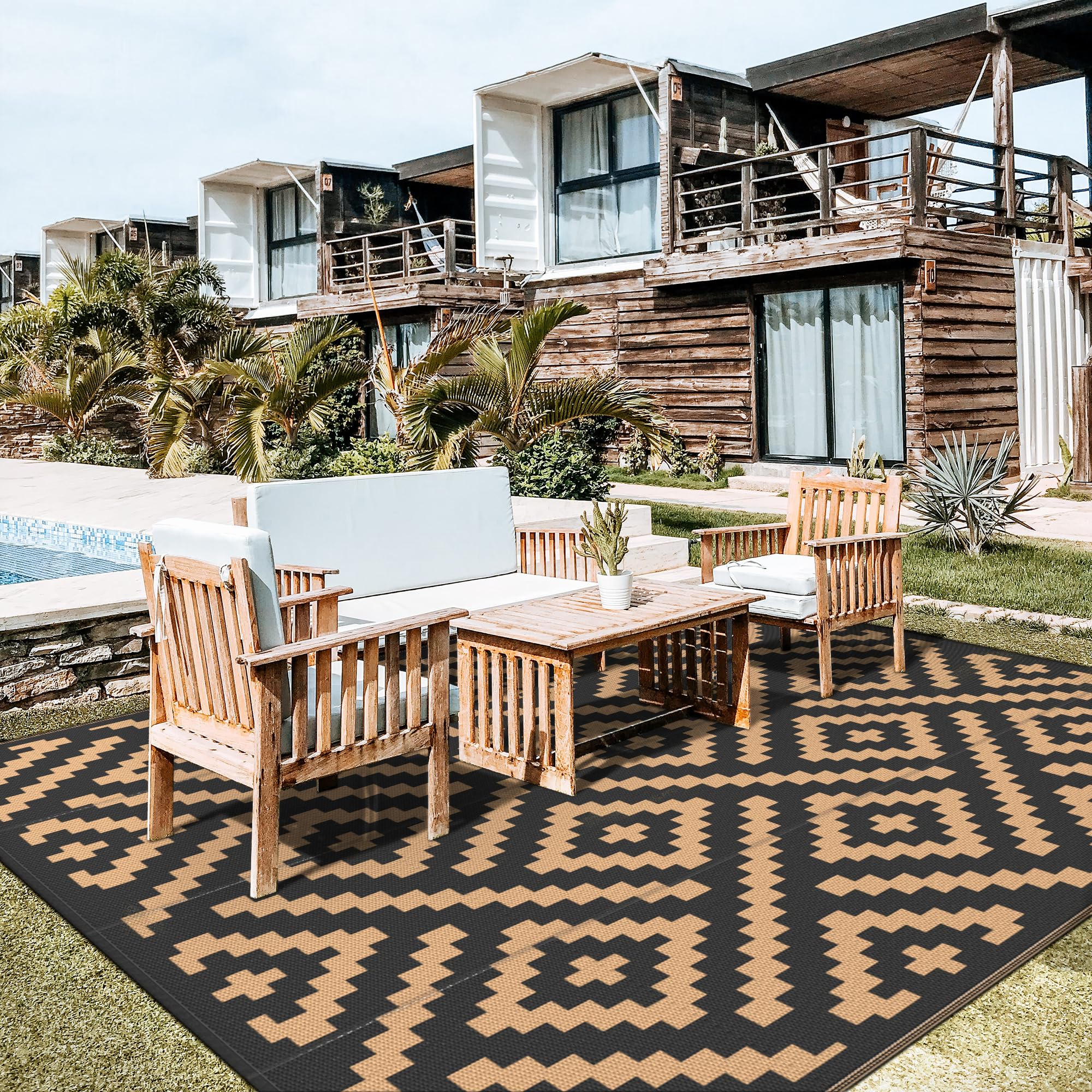 GENIMO Outdoor Rug displayed on patio setting