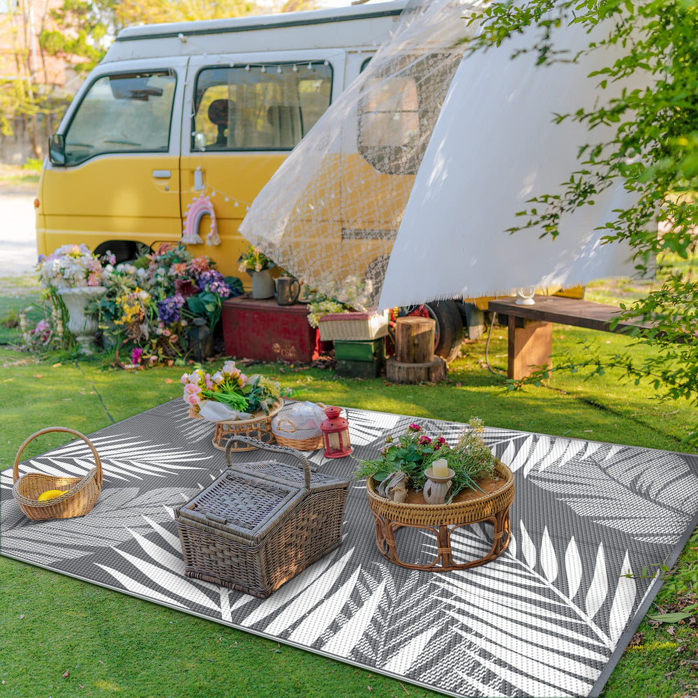 GENIMO Outdoor Rug folded for camping