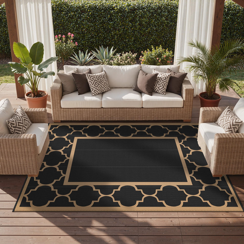 GENIMO Outdoor Rug folded for portability
