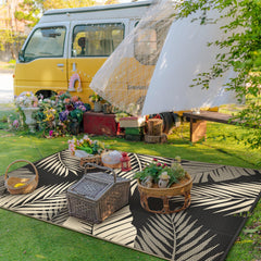 GENIMO Outdoor Rug folded in carry bag