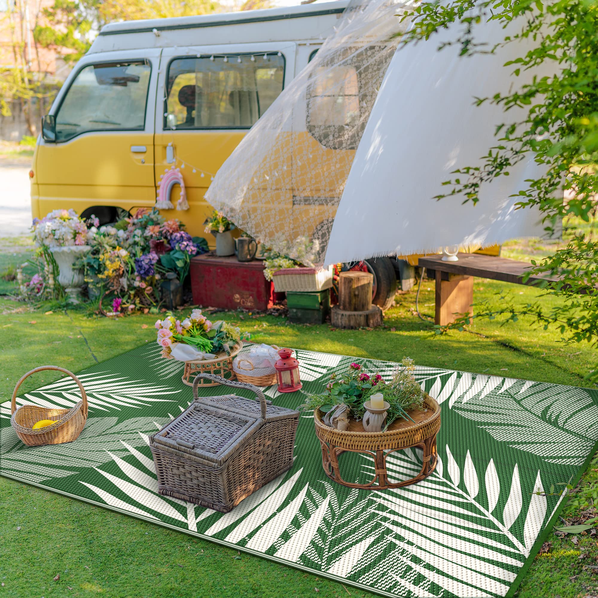 GENIMO Outdoor Rug folded in carry bag for easy transport