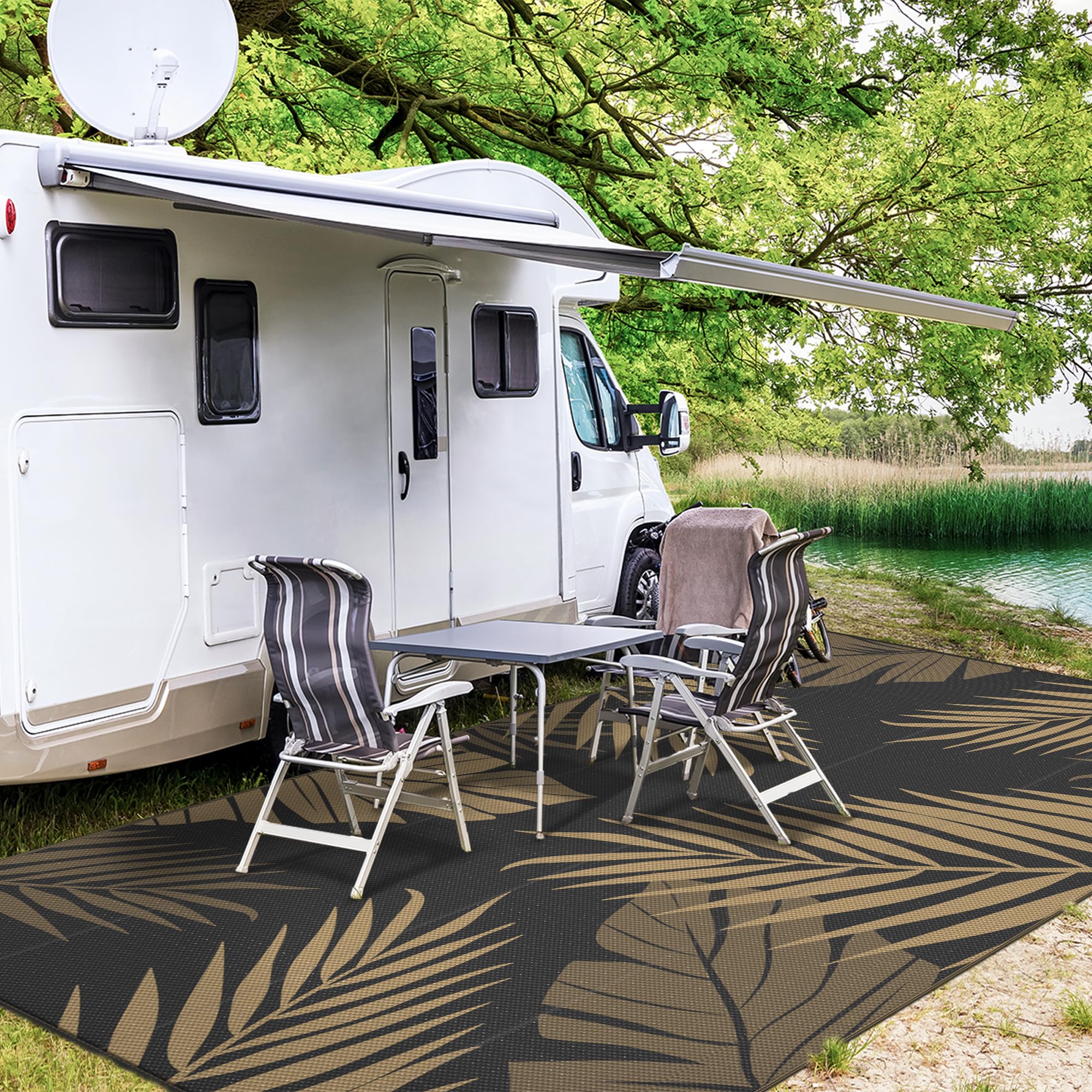 GENIMO Outdoor Rug in a camping environment