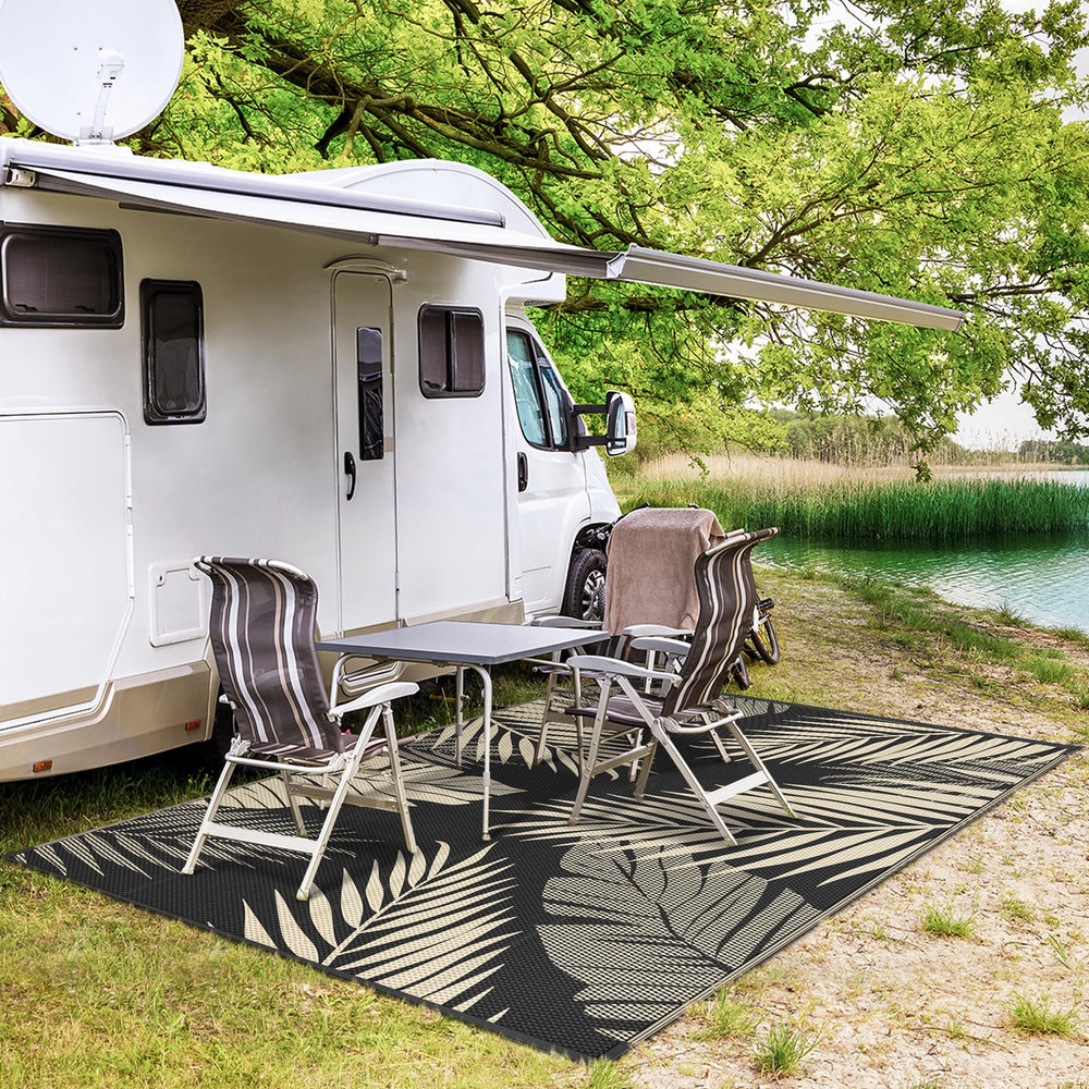 GENIMO Outdoor Rug in camping environment