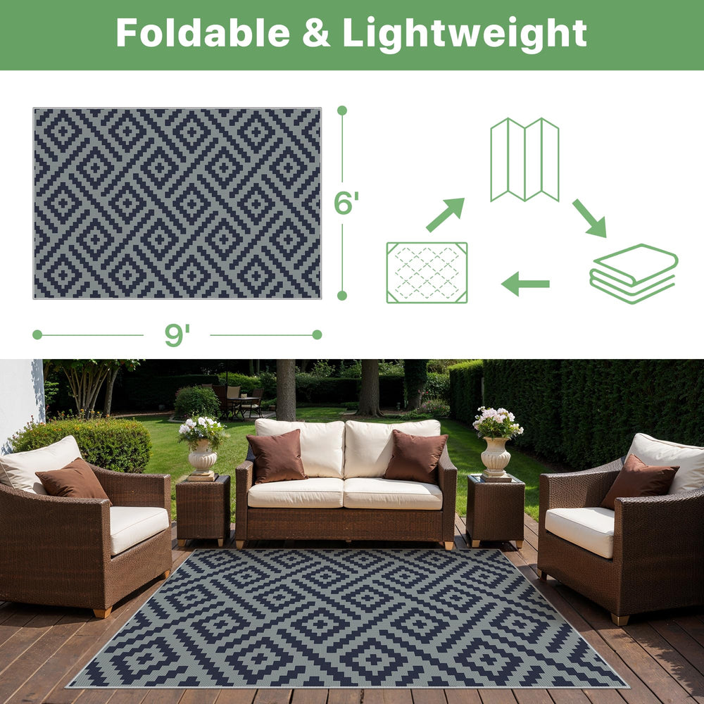 GENIMO Outdoor Rug in living room setup