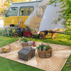 GENIMO Outdoor Rug in outdoor setting on patio