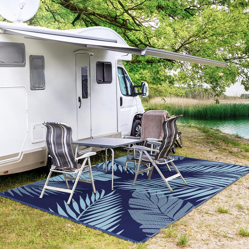 GENIMO Outdoor Rug on a beach with sand