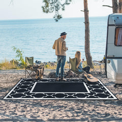 GENIMO Outdoor Rug on a patio setting
