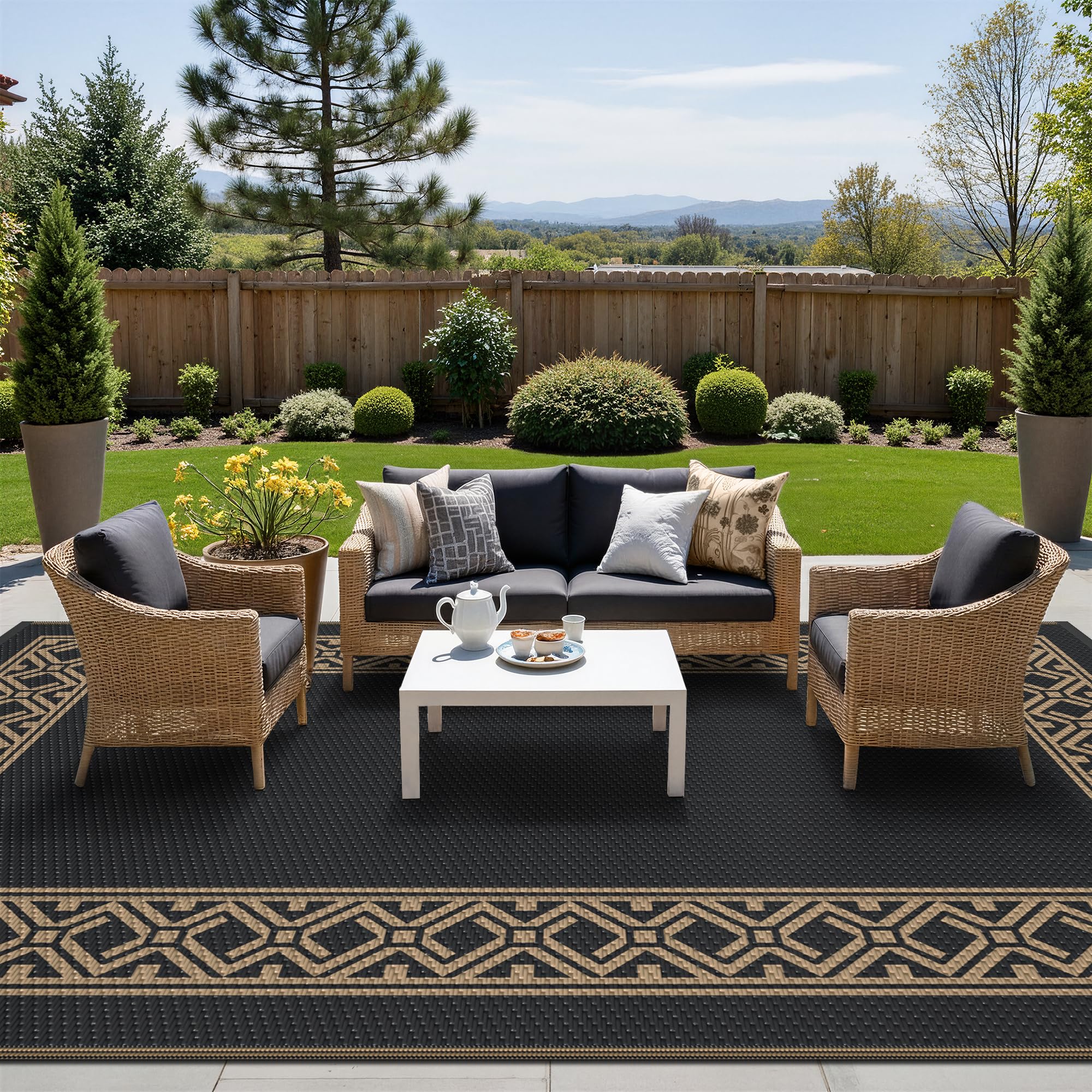 GENIMO outdoor rug showcasing the geometric pattern