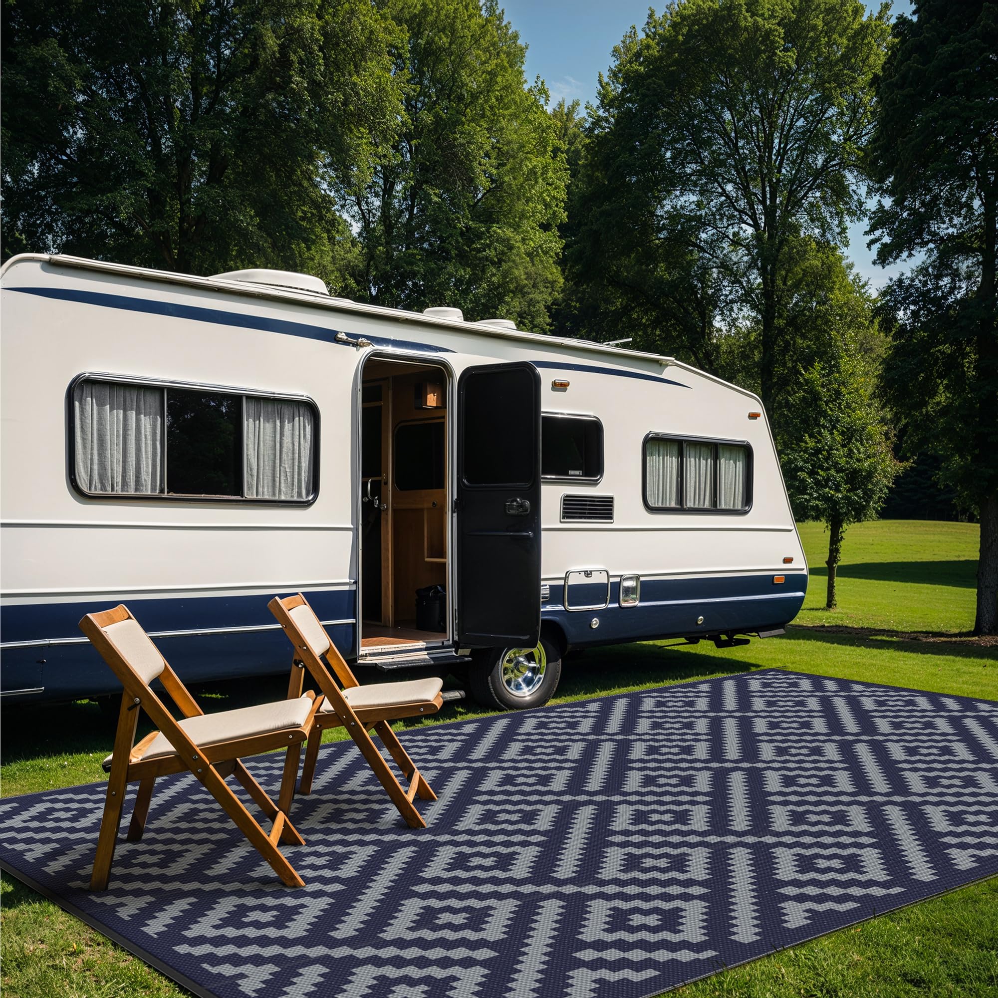 GENIMO Outdoor Rug showing non-slip backing
