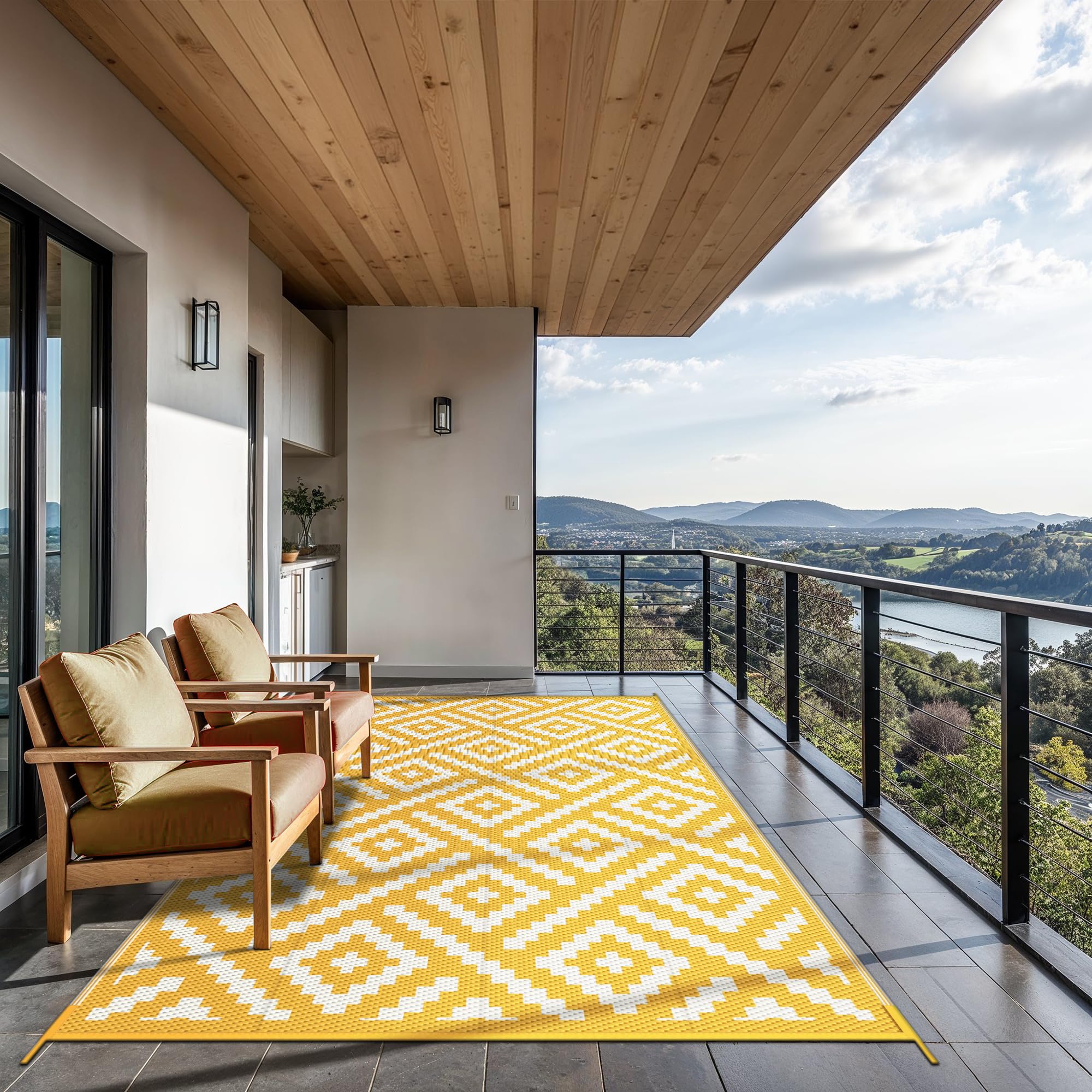 GENIMO outdoor rug showing non-slip backing and drainage feature