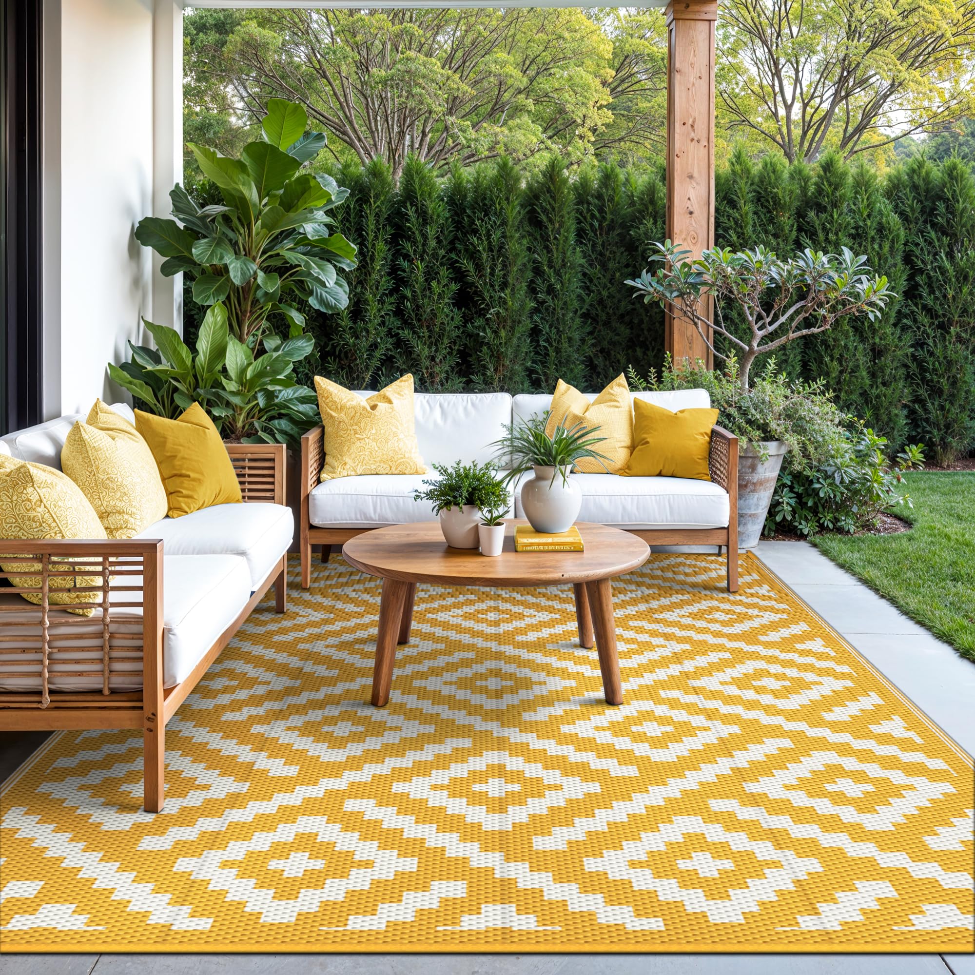 GENIMO outdoor rug showing reversible design with geometric patterns