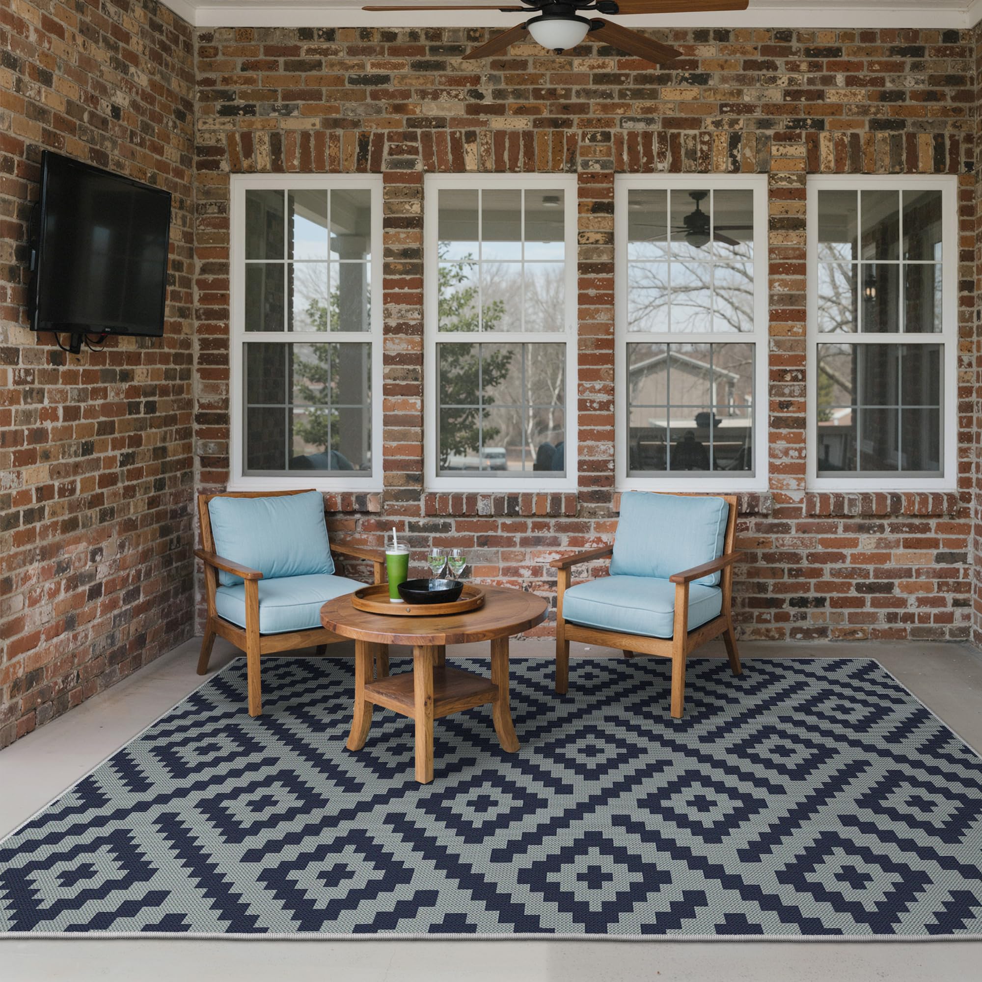 GENIMO Outdoor Rug with quick-dry feature