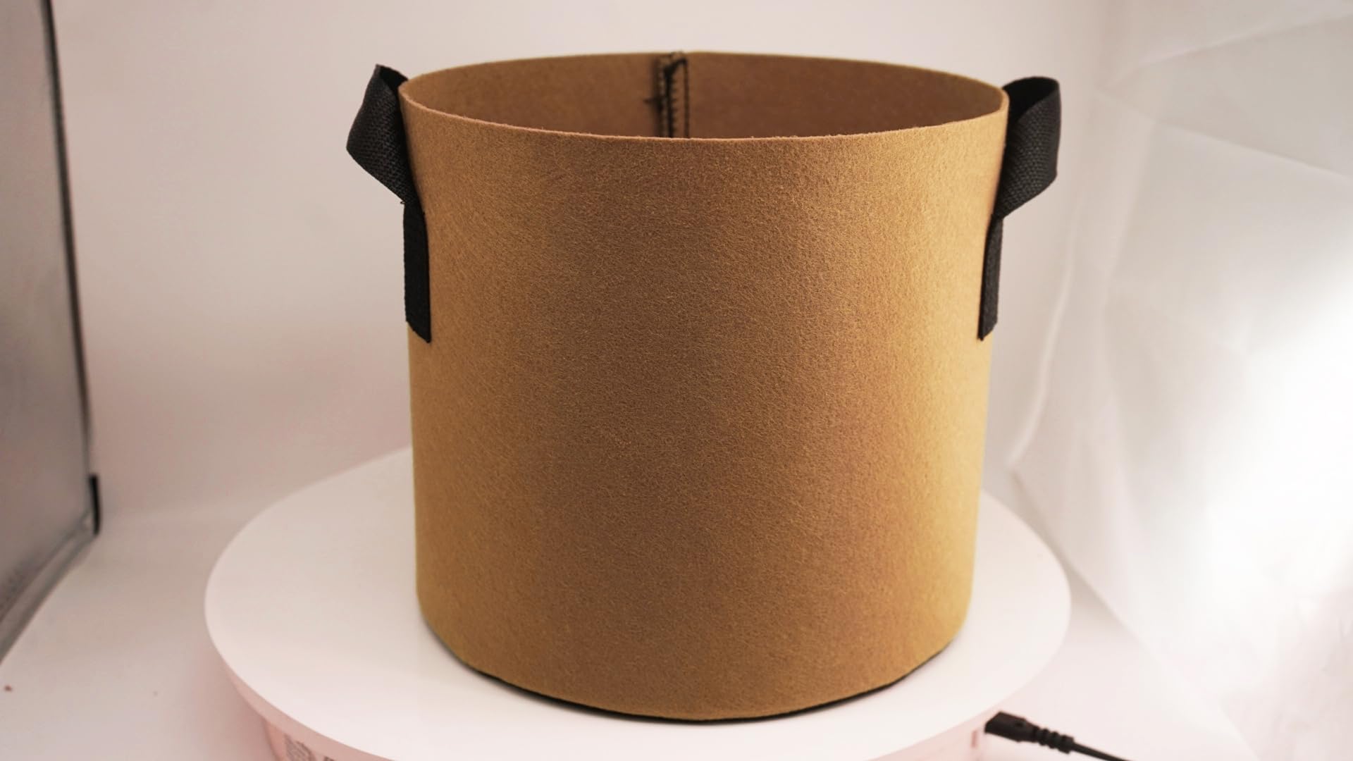 Germinator 6 grow bag showing soil and drainage