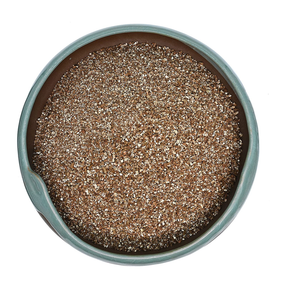 Gerta 30QT organic vermiculite in a clear resealable bag