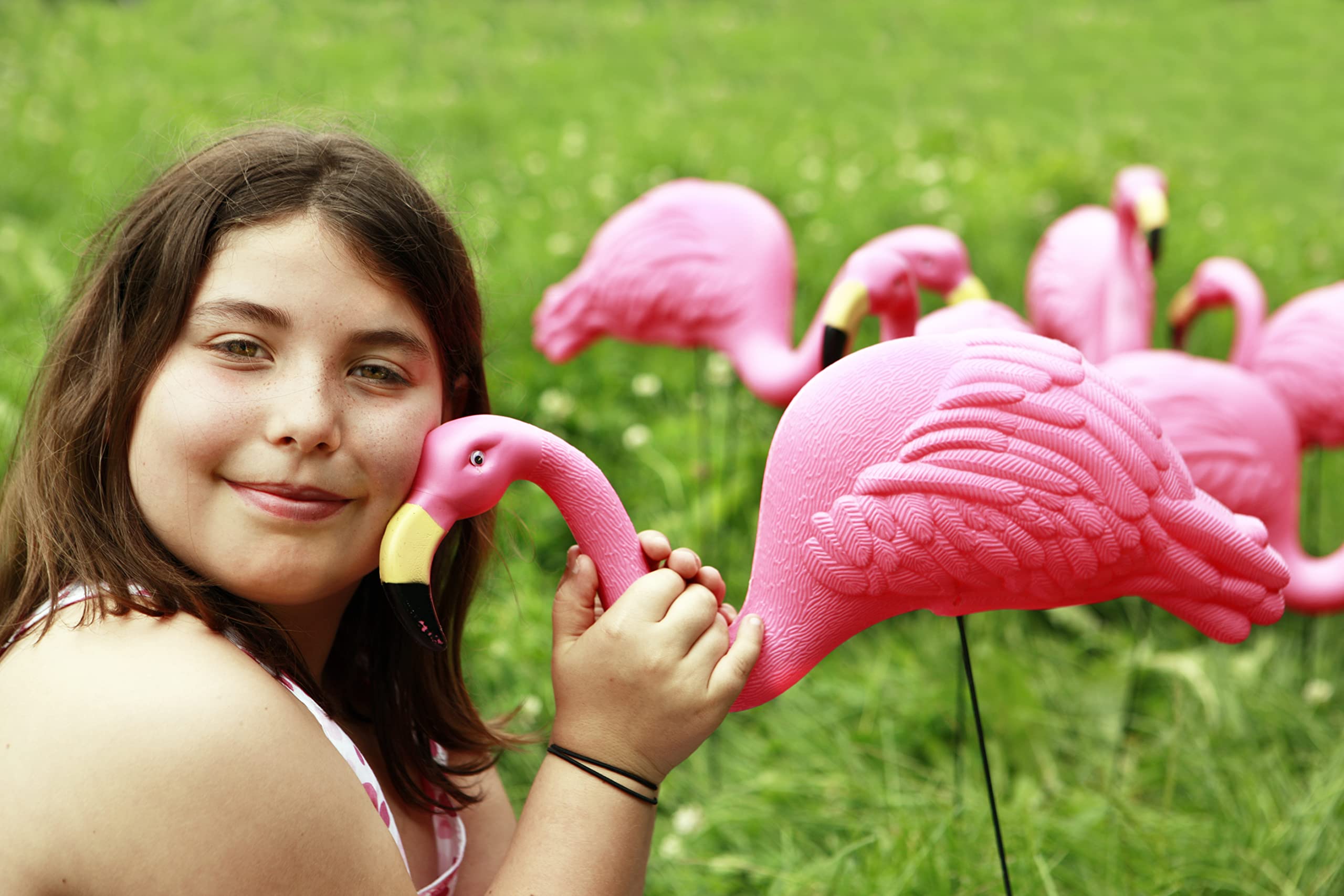 GiftExpress Pink Flamingos 24 inch statue side view