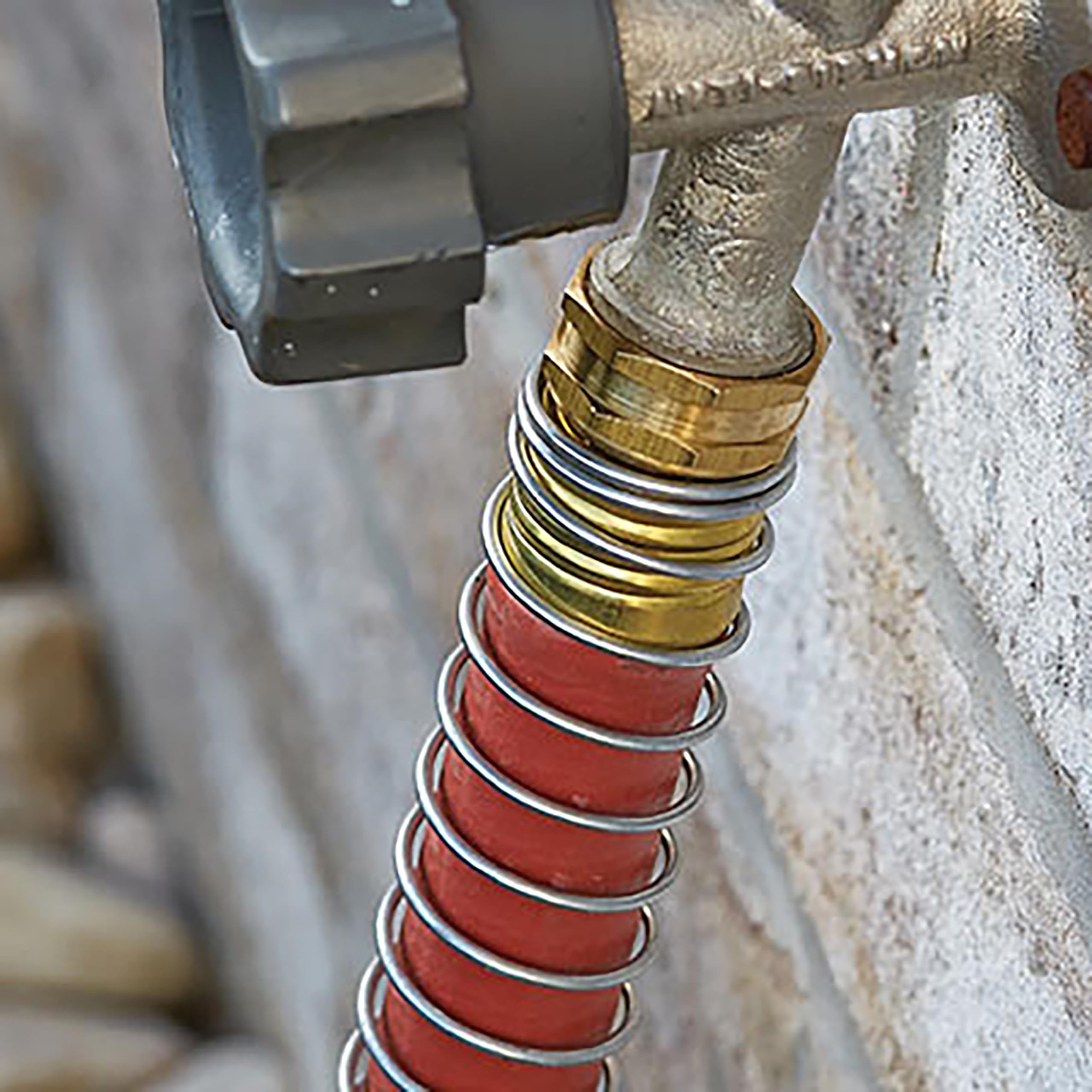 GILMOUR 3/4" x 50' heavy duty hose packaging detail