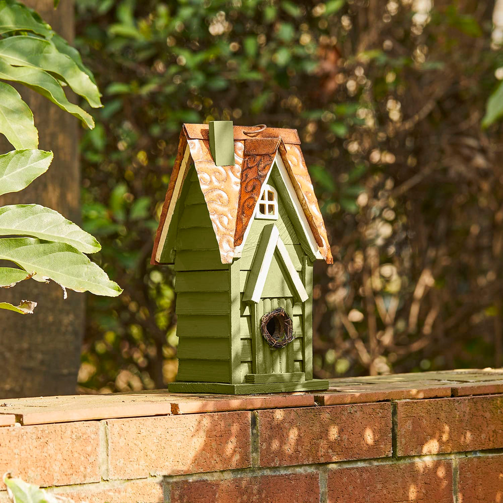 Glitzhome birdhouse with dimensions displayed