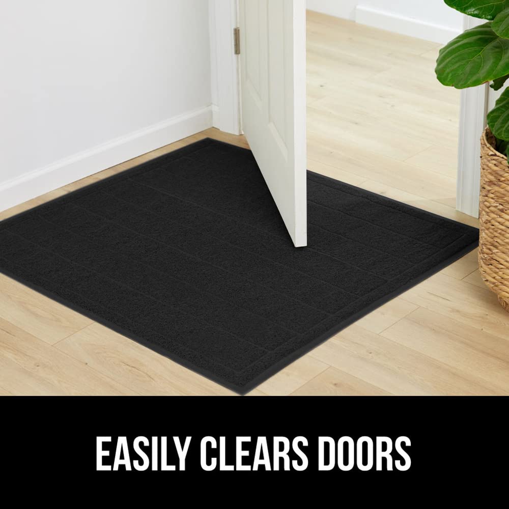 GORILLA GRIP Dirt Grabber Door Mat showing water retention