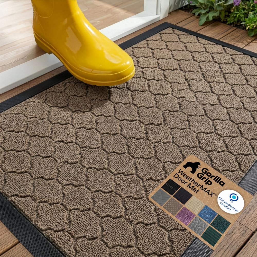 GORILLA GRIP WeatherMAX Door Mat front view in Latte Quatrefoil