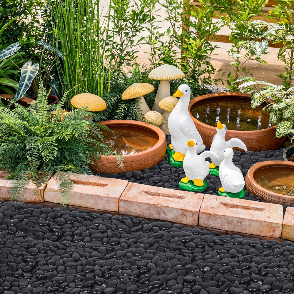 GreatBuddy Black Pebbles used for tree ring surface