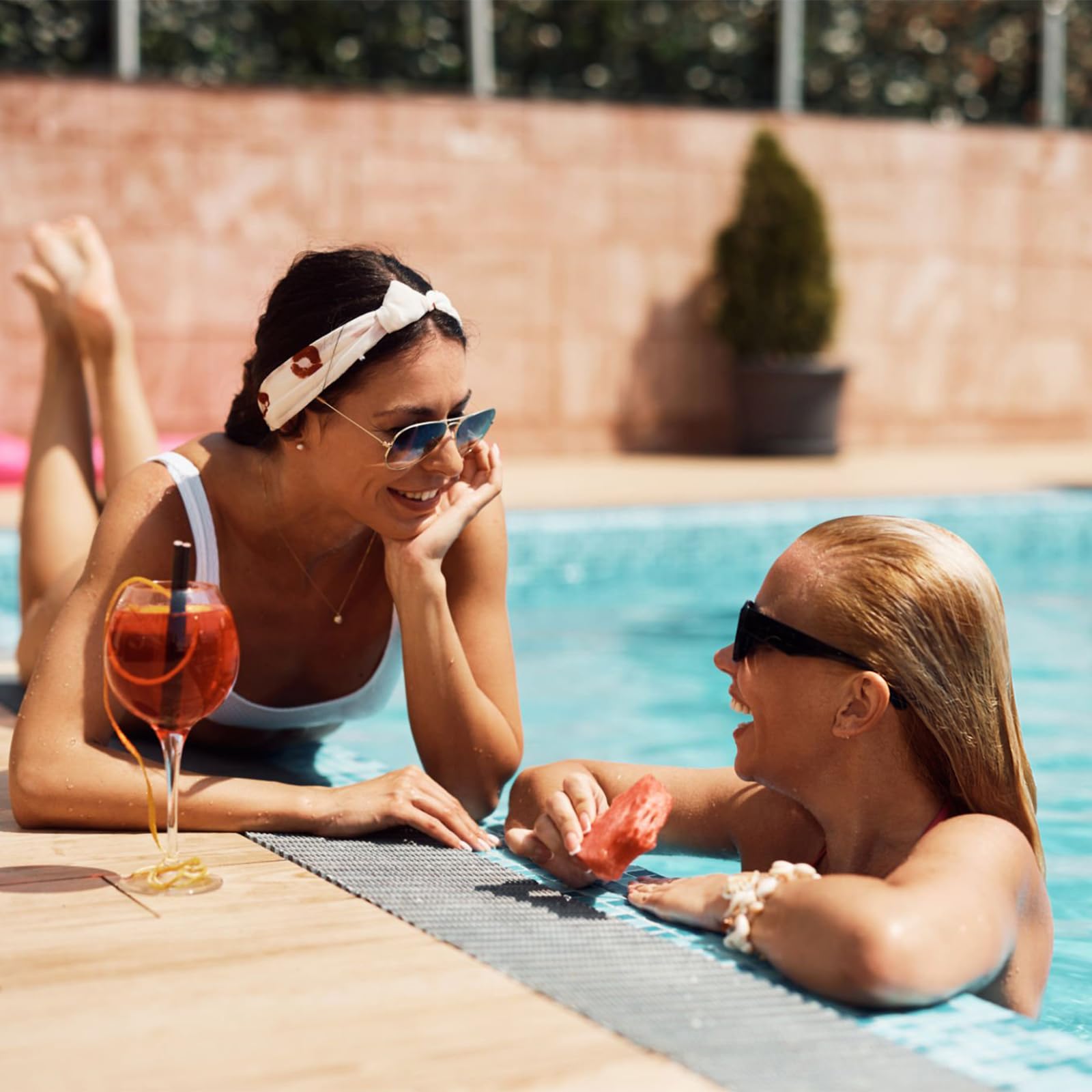 Grefilt CC150 Pool Filter Cartridge in a pool setting