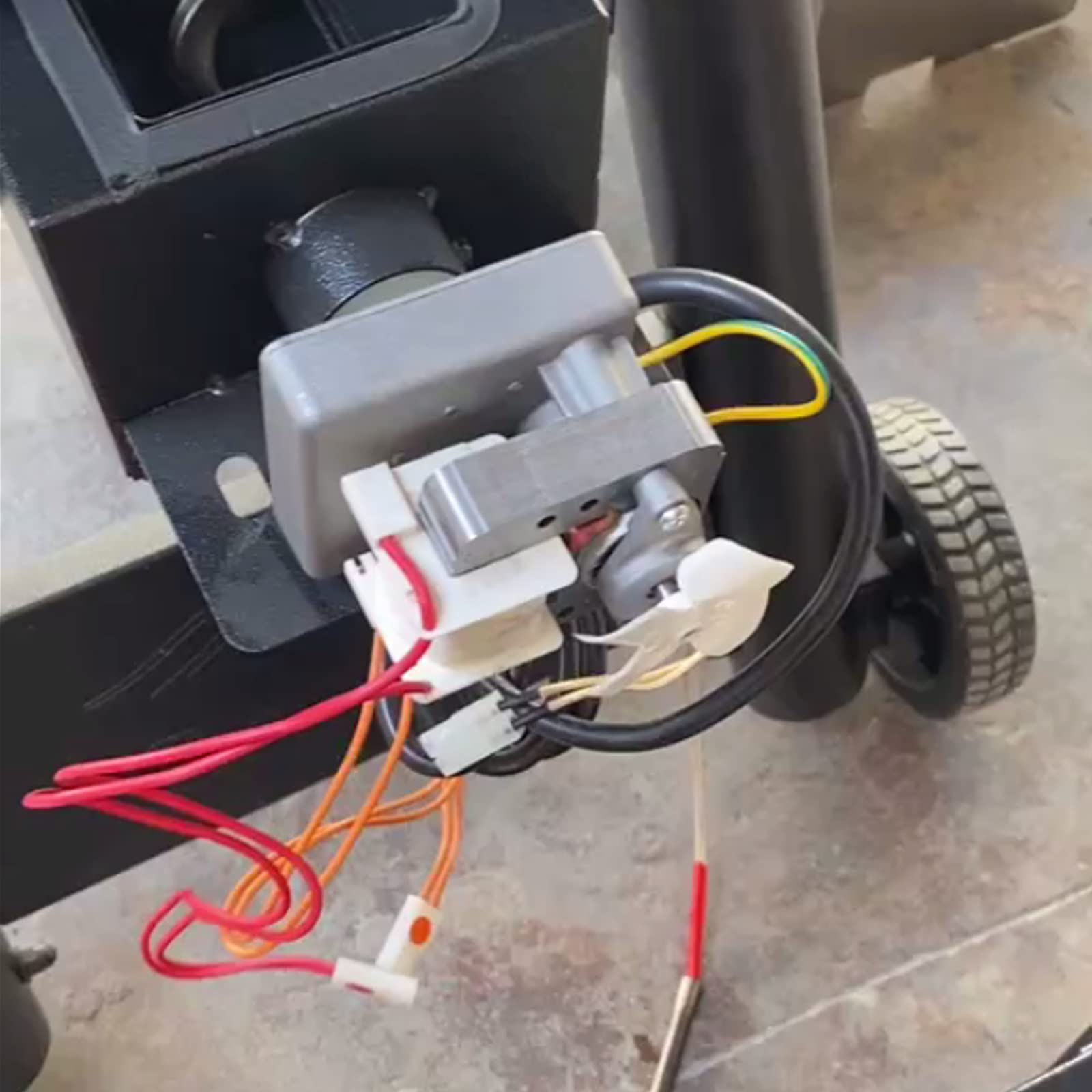 GRISUN Auger Motor installed in a grill