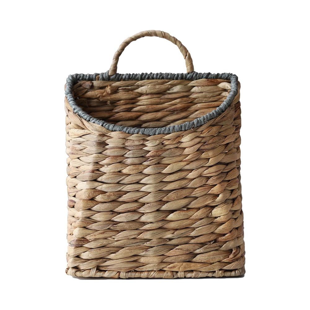 GYASVWU Woven Hanging Basket front view, natural water hyacinth