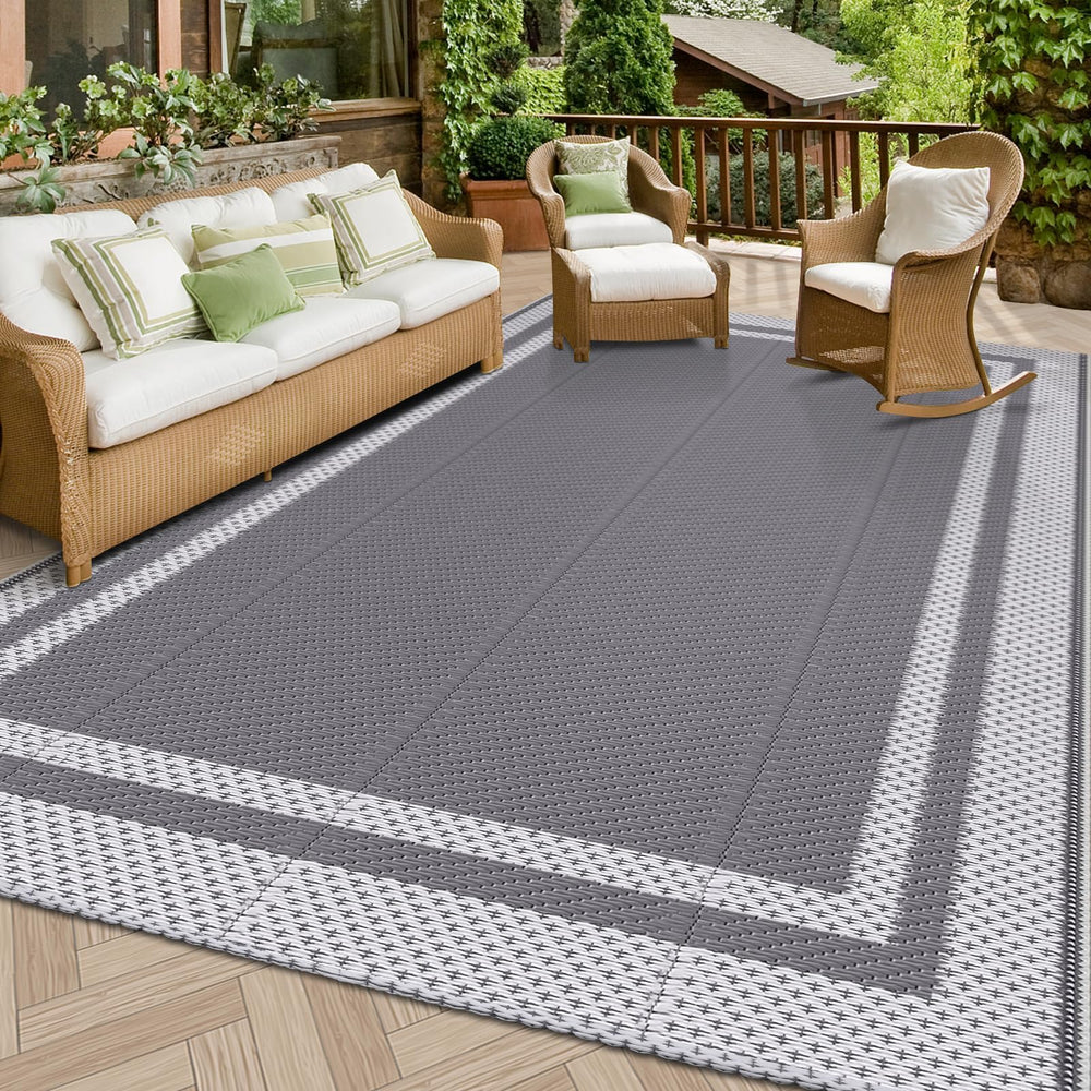 HappyTrends Outdoor Rug 5' x 8' front view in white and gray