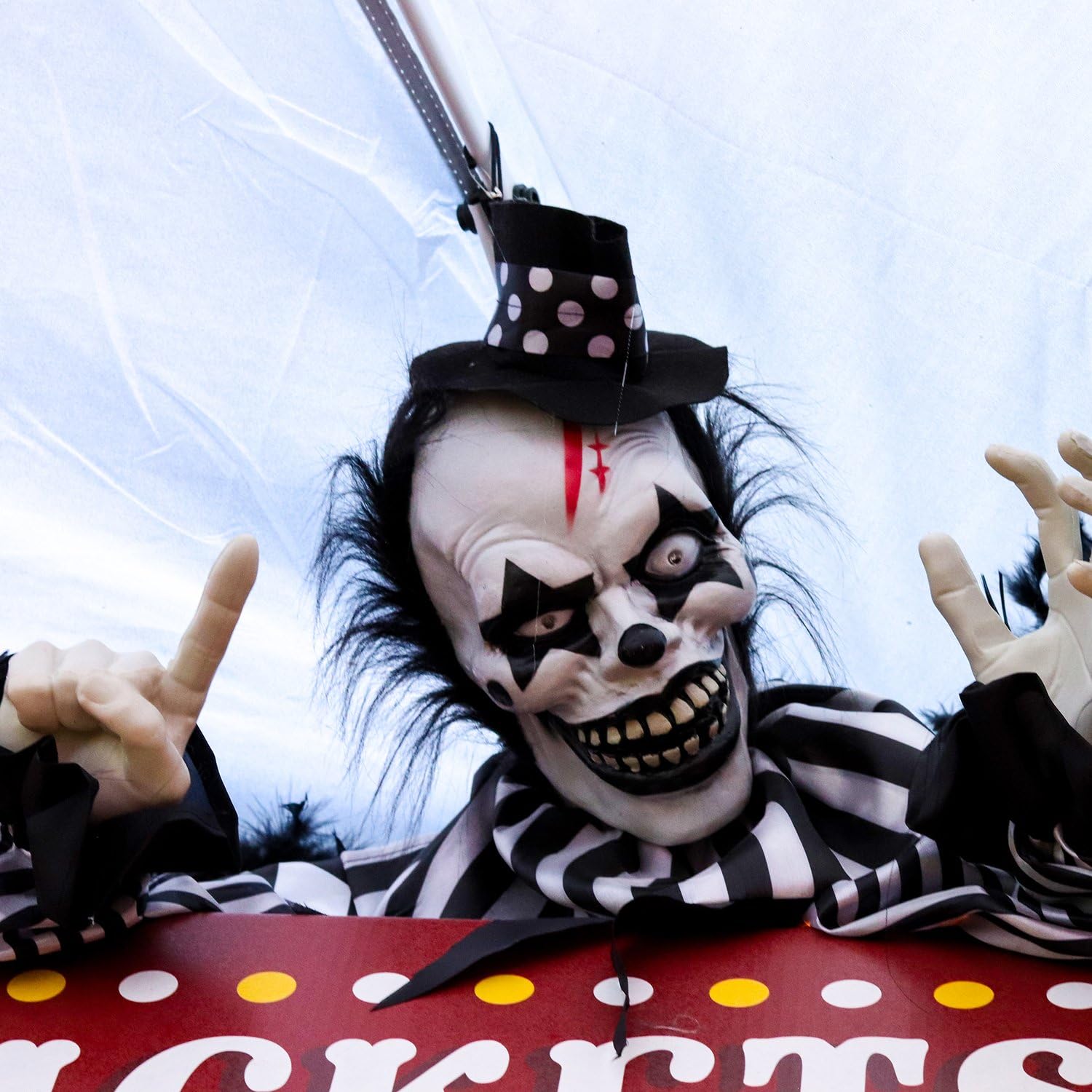 Haunted Hill Farm Clown with detailed head sculpt