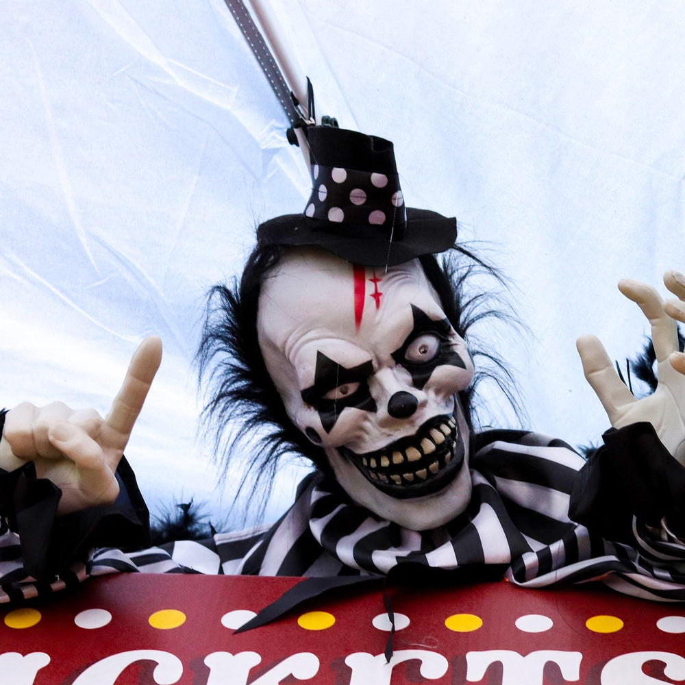 Haunted Hill Farm Clown with detailed head sculpt