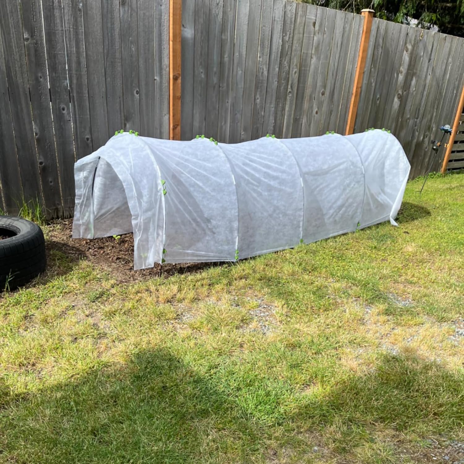 Hdeoops Greenhouse Hoops demonstrating flexible bending