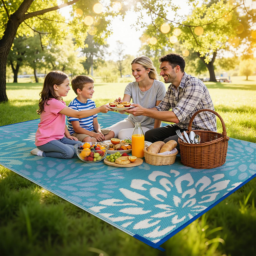 HEBE 6'x9' reversible outdoor rug side view showcasing both patterns